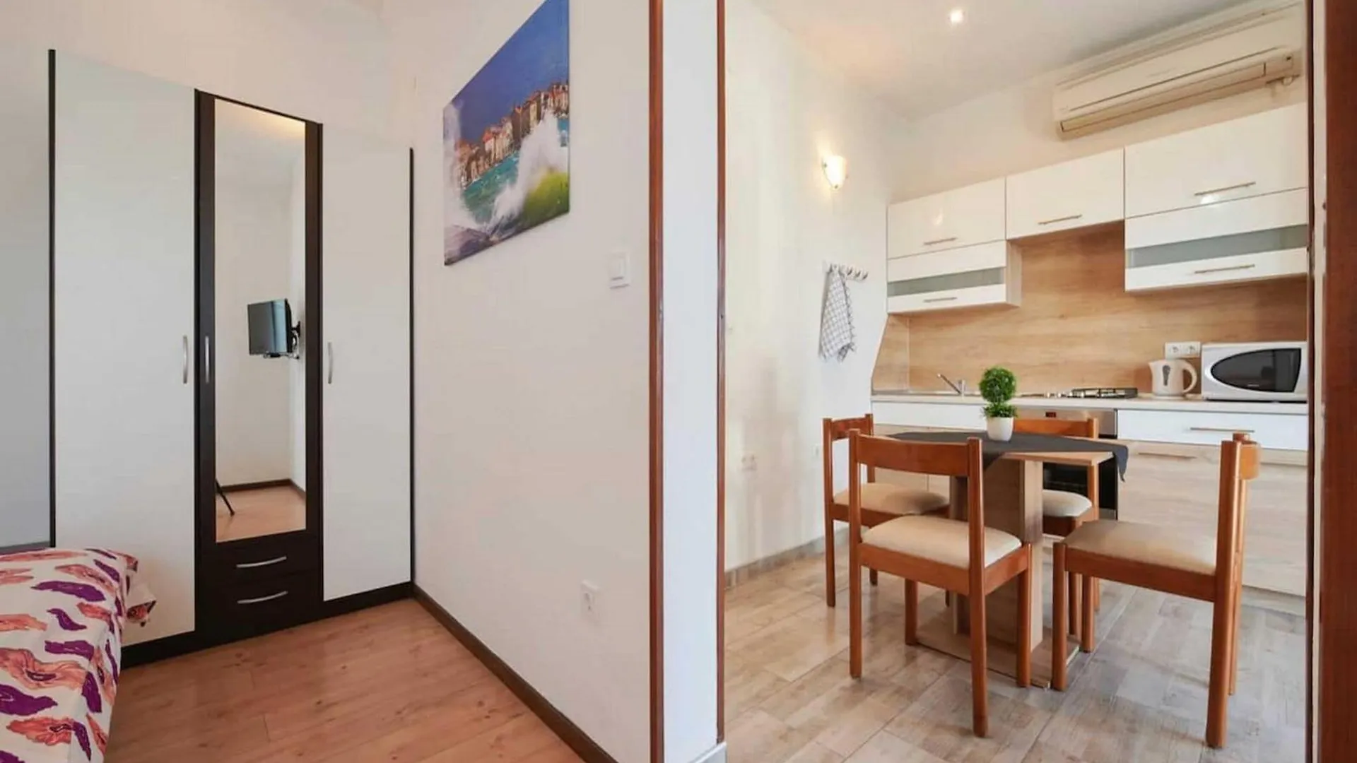 Apartments Vujina - Premium Studio Apartment With Terrace 1 Petra Kastela