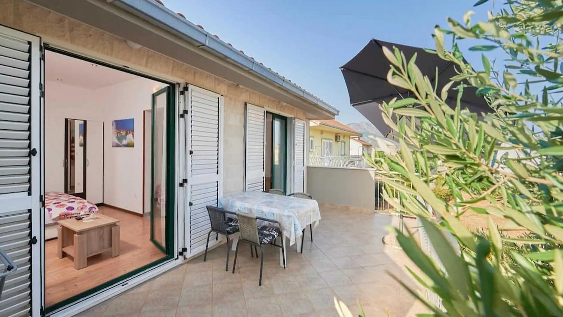 Apartments Vujina - Premium Studio Apartment With Terrace 1 Petra Kastela